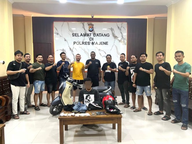 
					Pelaku Begal di Majene Ditangkap, Barang Bukti Lengkap Diamankan Polisi