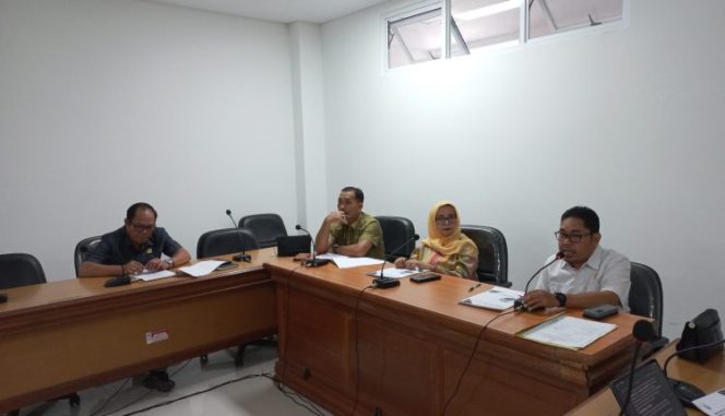 
					Pansus DPRD Sulbar Gelar Rapat Pemaparan Naskah Akademik Ranperda Kemajuan Kebudayaan