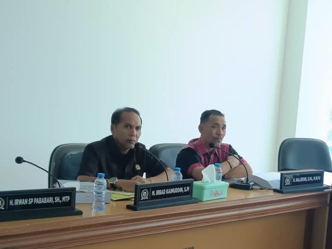 
					Evaluasi Kinerja Pemerintah Daerah, Komisi I DPRD Sulbar Bahas LKPJ 2024
