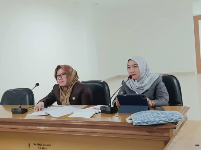 
					Rapat Gabungan Komisi DPRD Sulbar Rumuskan Rekomendasi atas LKPJ Gubernur TA 2024