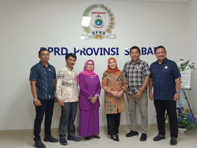 
					DPRD Sulbar Terima Kunjungan Kerja DPRD Pinrang Bahas Implementasi Inpres No. 1 Tahun 2025