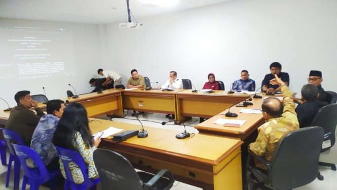
					DPRD Sulawesi Barat Bahas Ranperda Penyelenggaraan Perpustakaan untuk Peningkatan Akses dan Literasi Masyarakat