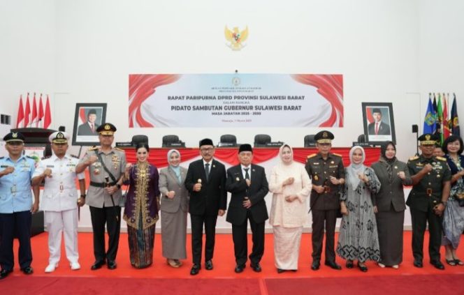 
					Gubernur Sulbar SDK Ajak DPRD Bangun Sulbar Untuk Maju dan Sejahtera