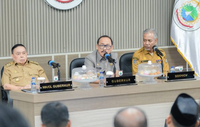 
					100 Hari Kerja SDK-JSM, Tekankan Investasi Harus Ramah Lingkungan, Lapangan Kerja Tetap Terbuka