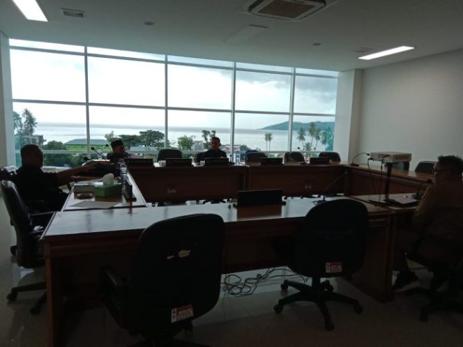 
					Anggaran Hibah Rumah Ibadah Dipangkas Drastis, Komisi I DPRD Sulbar Soroti Efisiensi Pemprov