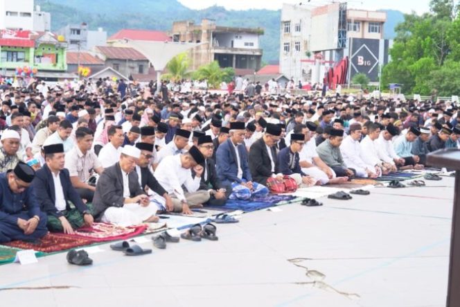 
					Idul Adha 1446 H: Gubernur dan Wagub Sulbar Puji Antusiasme Kurban Masyarakat