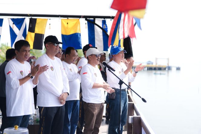 
					Wakil Ketua DPRD Sulbar Hadiri Lomba Perahu Katinting Sambut HUT Bhayangkara