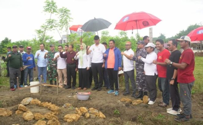 
					Ketua DPRD Sulbar Hadiri Peletakan Batu Pertama Green House Hortikultura, Dukung Ketahanan Pangan Daerah
