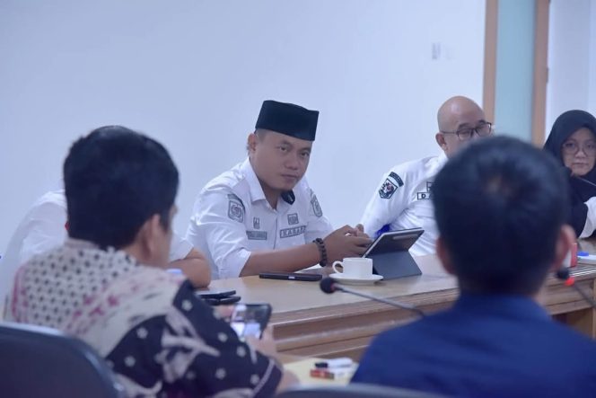 
					Rapat Bamus DPRD Sulbar: Perkuat Sinergi Sekretariat dan AKD Menuju Kinerja Legislatif yang Efektif