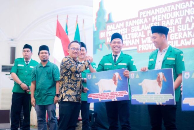 
					PW GP Ansor Sulbar 2024–2029 Dilantik, Pemprov Serahkan Bantuan dan Dorong Sinergi SDM
