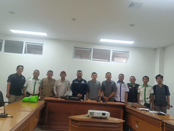 
					Komisi II DPRD Sulbar Terima Aspirasi APKASINDO Terkait Harga Sawit