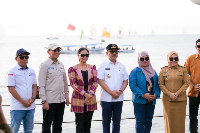 
					Gubernur SDK dan Wamenparekraf Apresiasi Ketangguhan Passandeq di Etape Terakhir Sandeq Silumba 2025