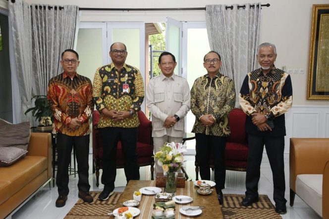 
					Gubernur Sulbar Temui Mendagri, Bahas Efisiensi dan Ekonomi Rakyat
