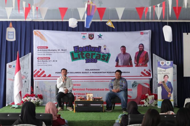 
					Festival Literasi Mamasa 2025 Dorong Pembentukan Inkubator Bisnis UMKM