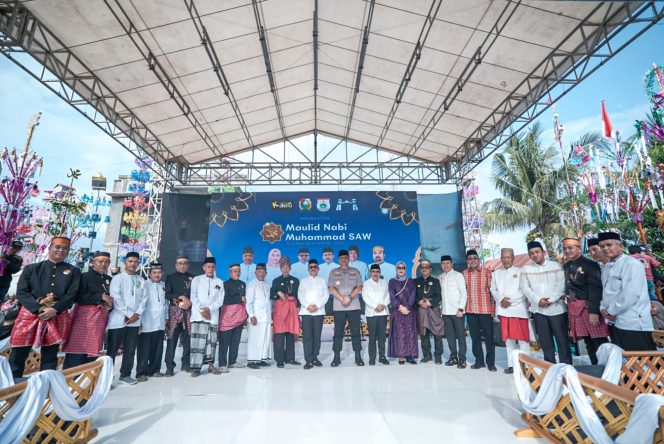 
					Suhardi Duka Hadiri Maulid Nabi Di Salabose, Wujud Harmoni Agama dan Budaya Mandar