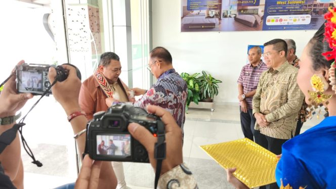 
					Ketum PB IKA PMII Fathan Subchi Tiba di Mamuju untuk Melantik PW IKA PMII Sulbar