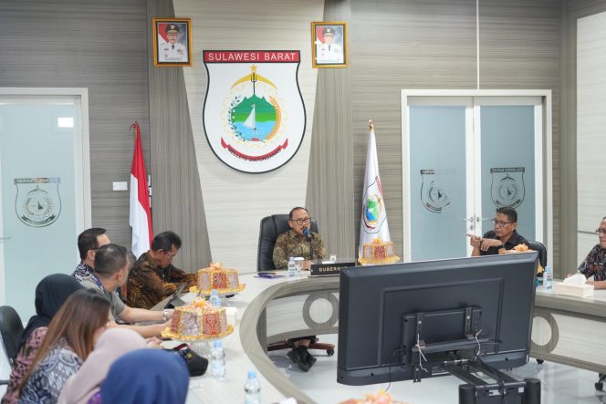 
					Wujudkan Tata Kelola Baik, Irjen Kemendagri Awasi Pengelolaan PAD dan Layanan Publik Sulbar