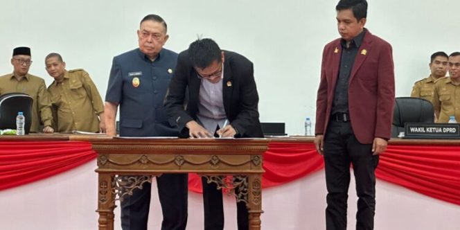 
					DPRD dan Pemprov Sulbar Sepakati Ranperda APBD Perubahan Tahun 2025