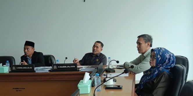 
					Pansus DPRD Sulbar Bahas Hasil Fasilitasi Kemendagri Terkait Perubahan Struktur Perangkat Daerah