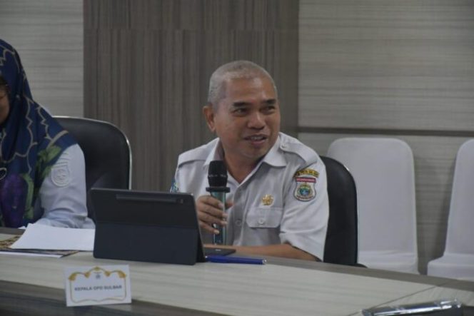 
					DLH Sulbar Gencarkan Pemangkasan Pohon Rawan Tumbang di Majene