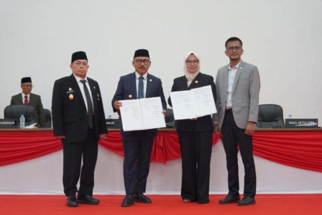 
					DPRD Sulbar Sepakati KUA-PPAS 2026 Bersama Pemprov, Tekankan Efisiensi dan Prioritas Pembangunan
