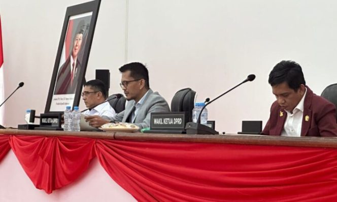 
					DPRD Sulbar Gelar Paripurna Jawaban Gubernur Terkait Ranperda Penyertaan Modal di Bank Sulselbar