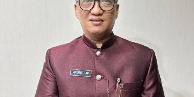 
					Pengambilan Sumpah Jabatan, Arianto Resmi Dilantik sebagai Sekretaris DPRD Sulawesi Barat