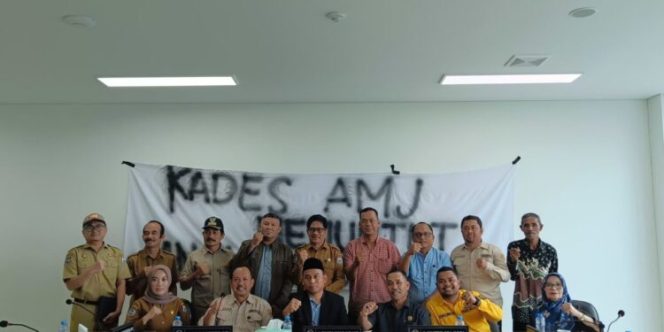 
					Komisi I DPRD Sulbar Gelar Audiensi Bahas Implementasi UU Desa dengan Gerbang Nusantara