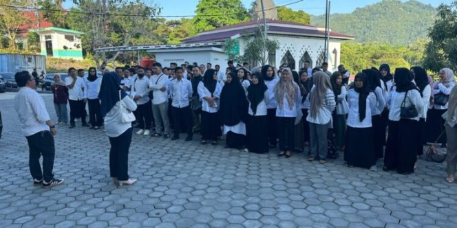 
					Sekretariat DPRD Sulbar Gelar Apel Pagi, Tekankan Disiplin dan Integritas