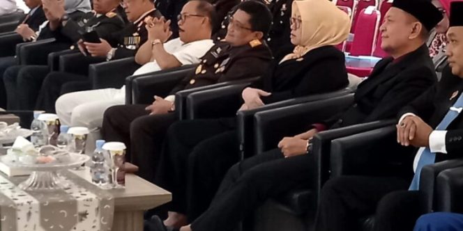 
					Ketua dan Sekretaris DPRD Sulawesi Barat Hadiri Pidato Kenegaraan secara Virtual