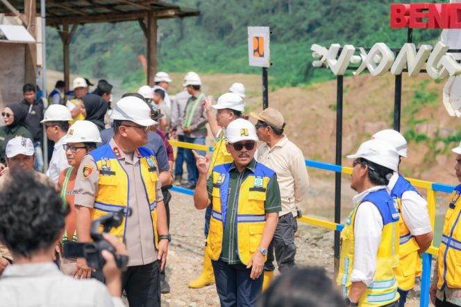 
					Gubernur SDK Tinjau Pembangunan Bendungan Budong-budong, Pastikan Proyek Strategis Nasional Berjalan Sesuai Target