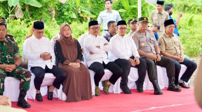 
					DPRD Sulbar Hadiri Safari Ramadhan Pemprov di Mamuju Tengah, Resmikan UPTD Samsat