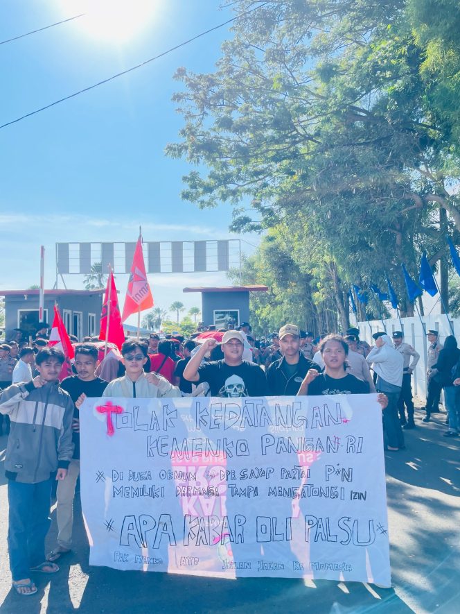 
					Mahasiswa Sulbar Kecewa Tak Diberi Ruang Dialog, Aliansi Soroti Dugaan Dermaga Ilegal dan Transparansi Pupuk Bersubsidi